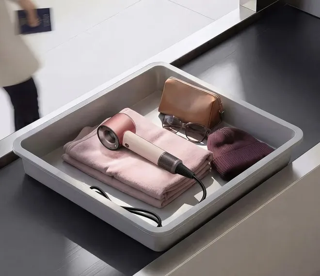 Dyson Supersonic r: новый стандарт компактности для профессионального стайлинга